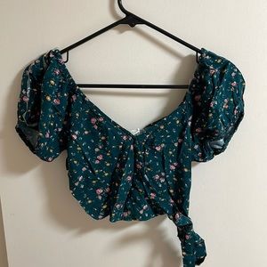 Floral cropped top